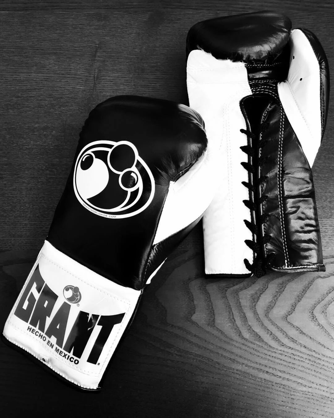 Christmas Gift of Black Grant Boxing Glove, order Thanksgiving Gift for Him, Customized Boxing Gloves Anniversary Gift, Birthday Gift for Men