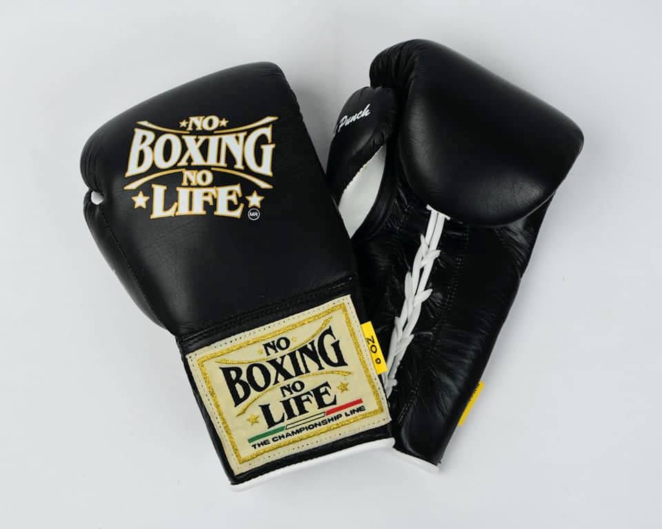 No Boxing No Life Boxing Gloves Black/White | Lace-Up
