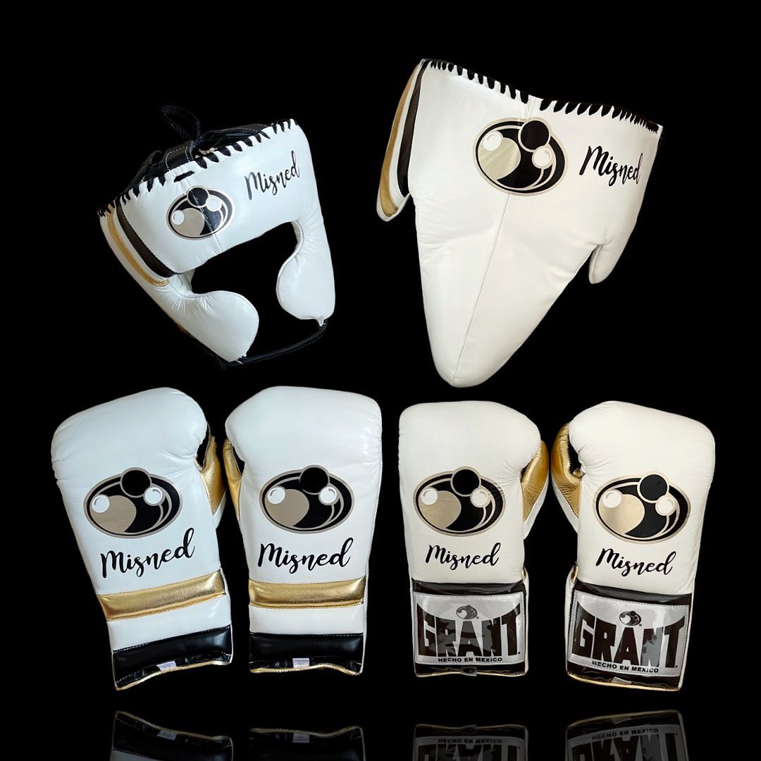 Grant Boxing Set | White/Red/Gold