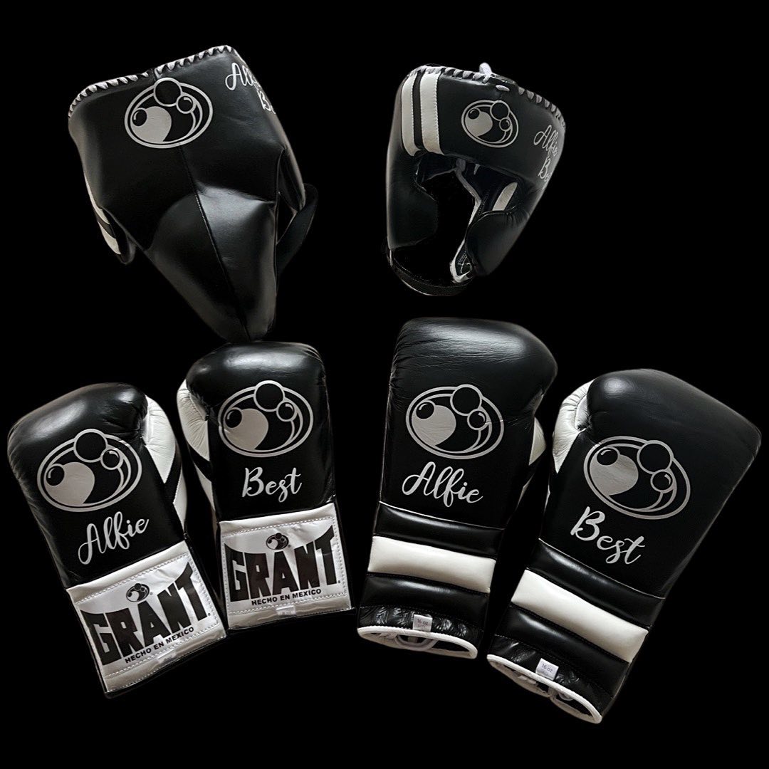 Grant Boxing Set | Black/White