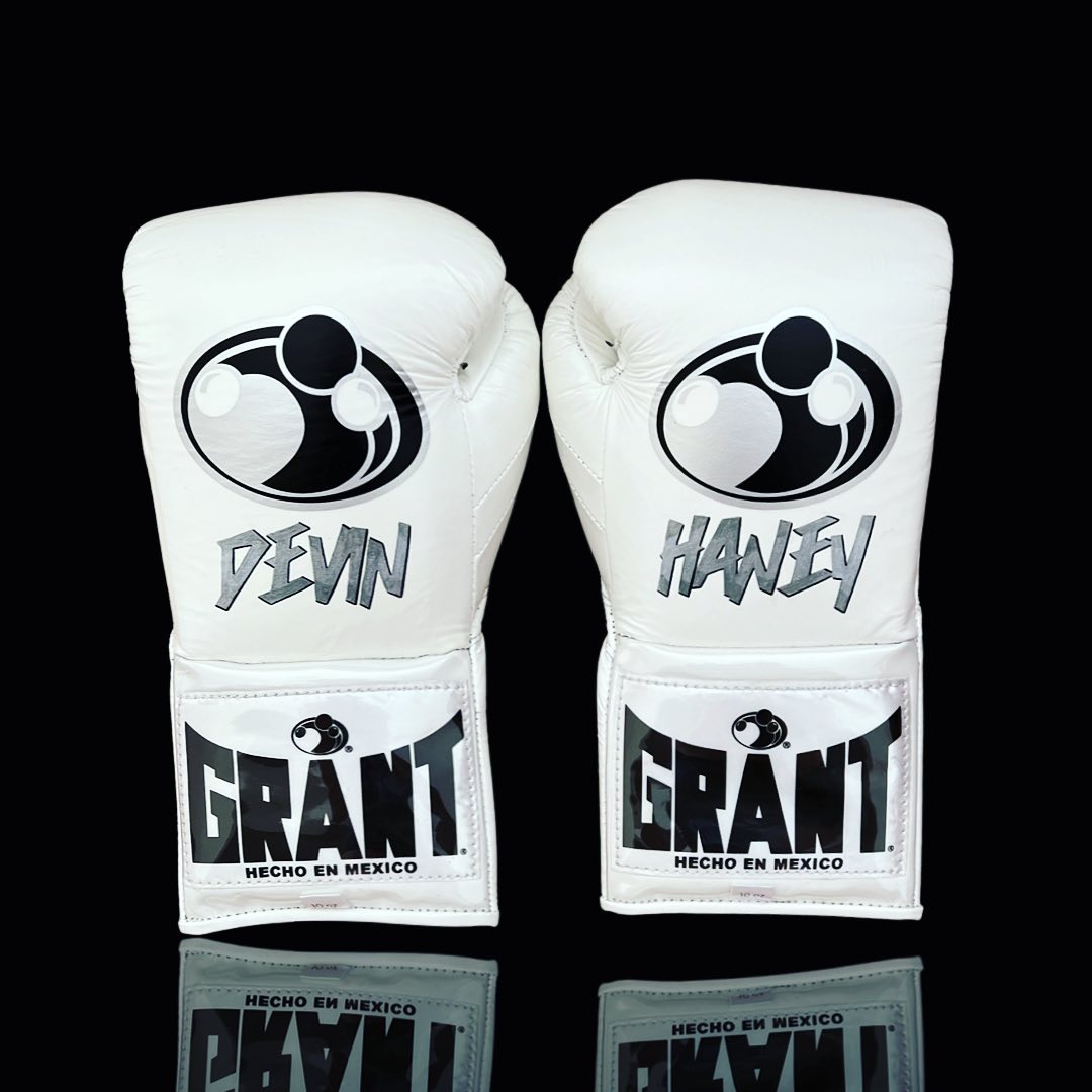 Grant Boxing Gloves White | Lace-Up