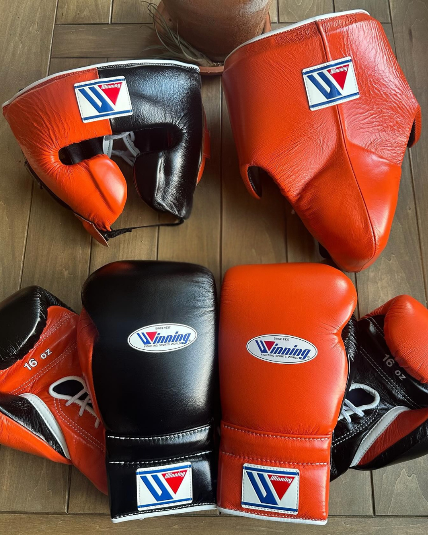Heavy Duty Winning Boxing Gloves Set Black/Orange Customizable