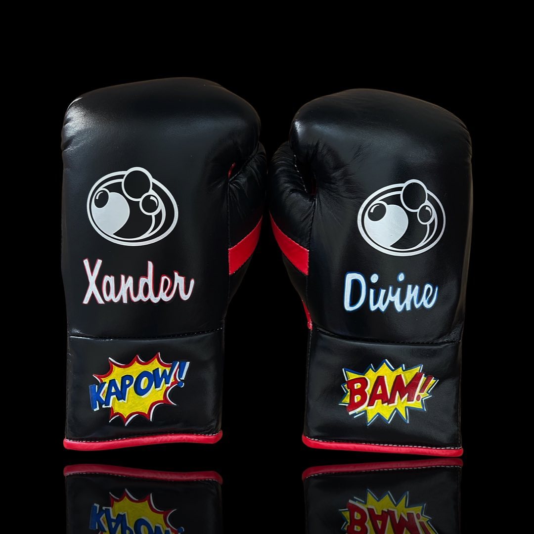 Custom Pro-Level Boxing Gloves – Lace-Up Training & Sparring Gloves | Black/Red