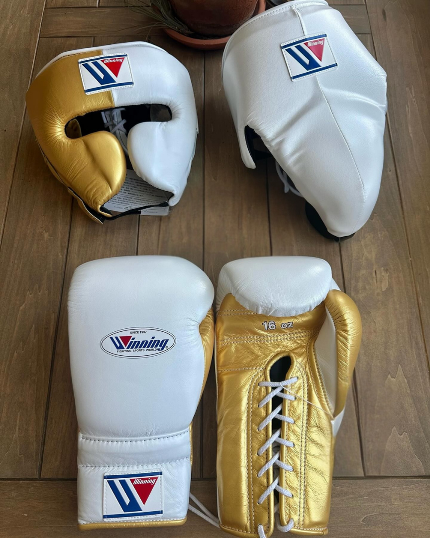 Value Winning Leather Gloves Set White/Gold Custom Bundle