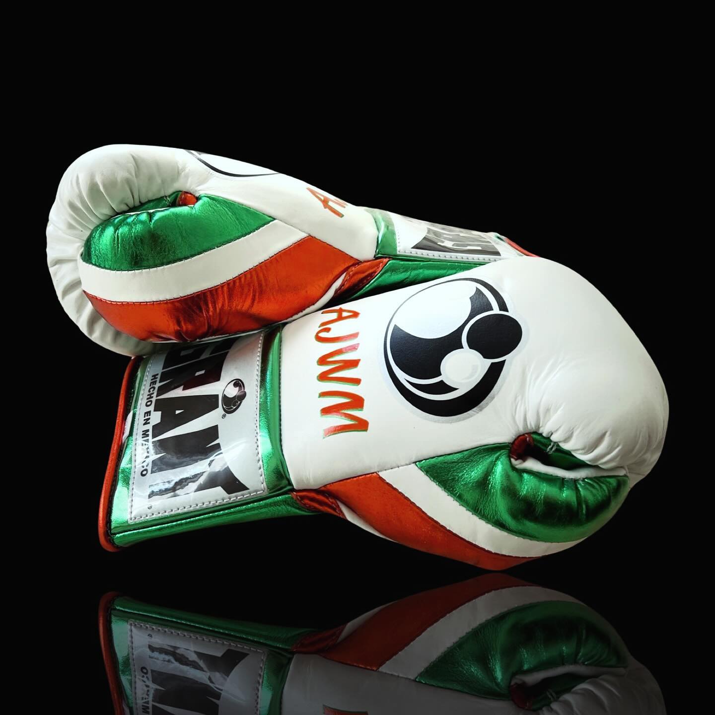 Best Value Grant Training Gloves White/Green/Red Lace-Up Design