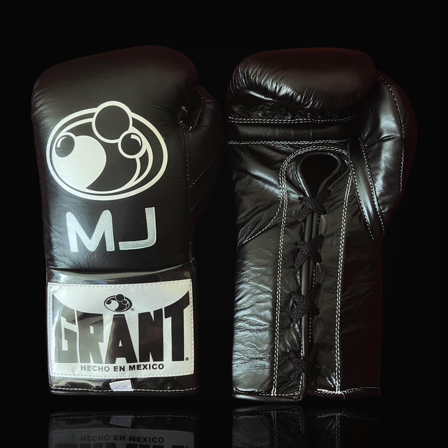Budget Grant Boxing Gloves Black/Silver Gym Fitness