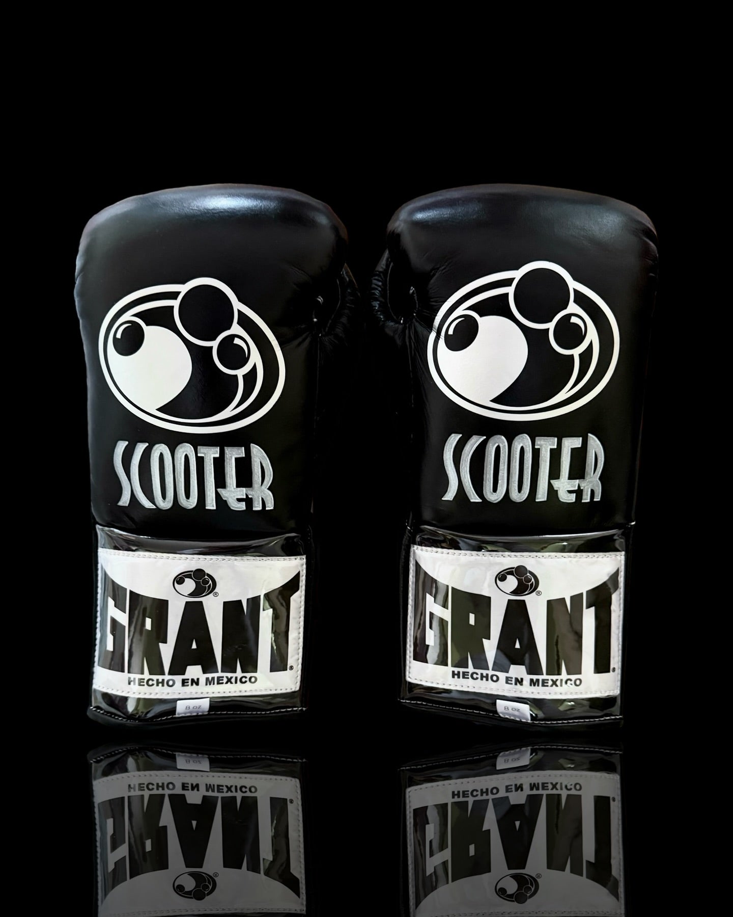 Grant Boxing Gloves Black | Lace-Up