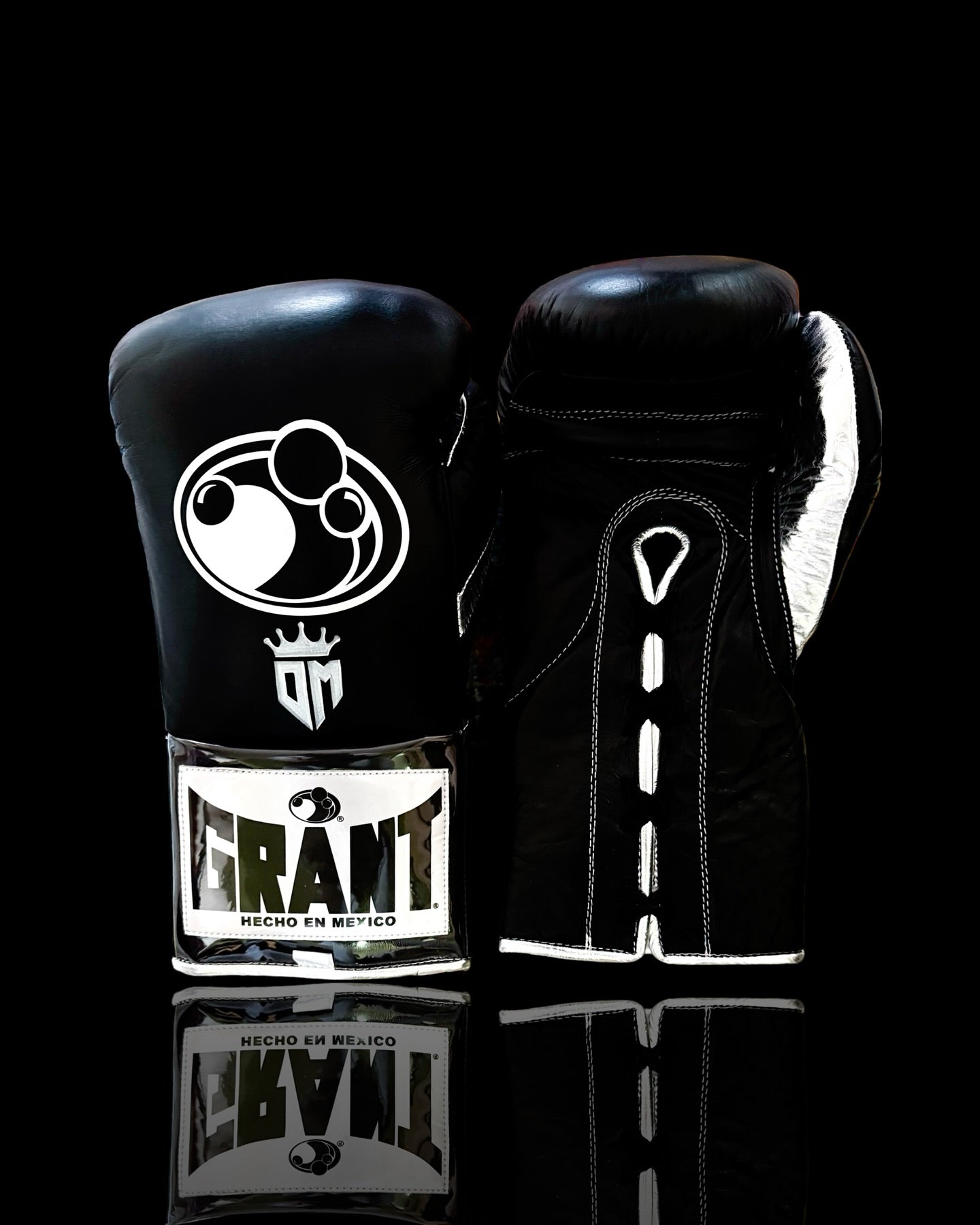 Grant Boxing Gloves Black/Silver Sparring