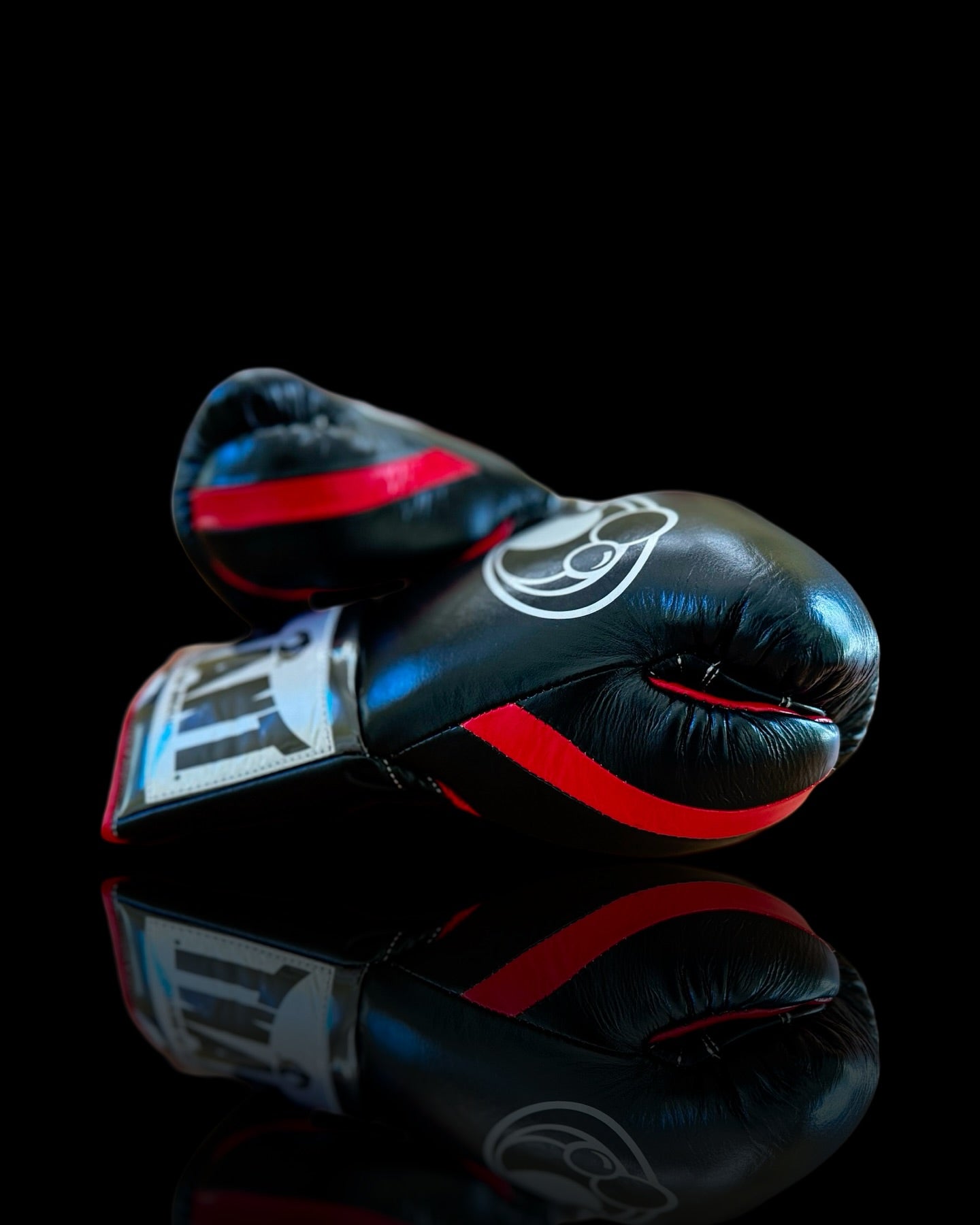 Grant Training Gloves Black/Red Budget Smart Pick