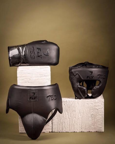 Customize Winning Boxing Set White/Black ,Leather Gloves,Head & Groin Guard