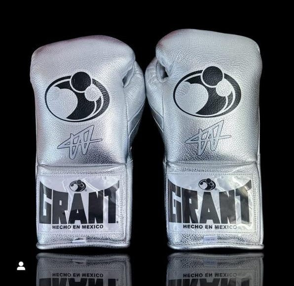 Customizable boxing glove , Fiest Gloves online , SILVER boxing gloves, High Quality COPIES of Branded Gloves, BLACK Birthday gift for Friends, Wedding gift for Men, Gift shop