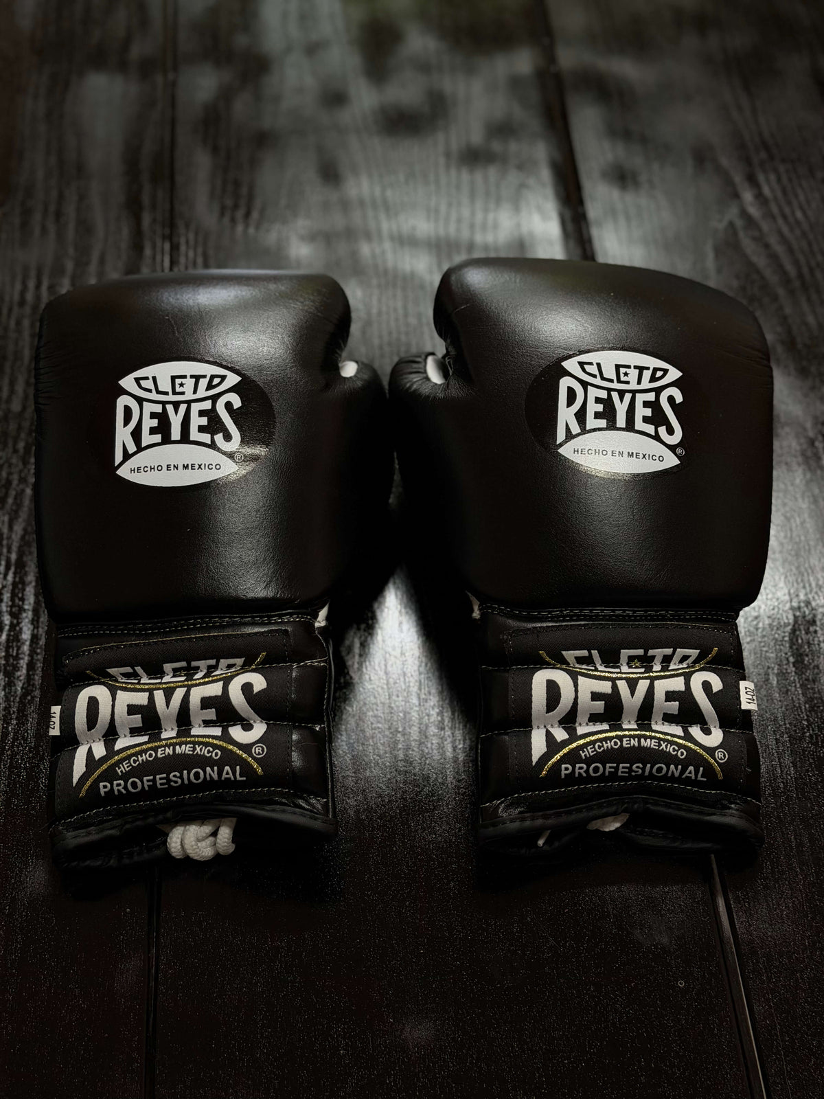 Cleto Reyes Boxing Gloves Black/White Padded Leather Gloves Back View
