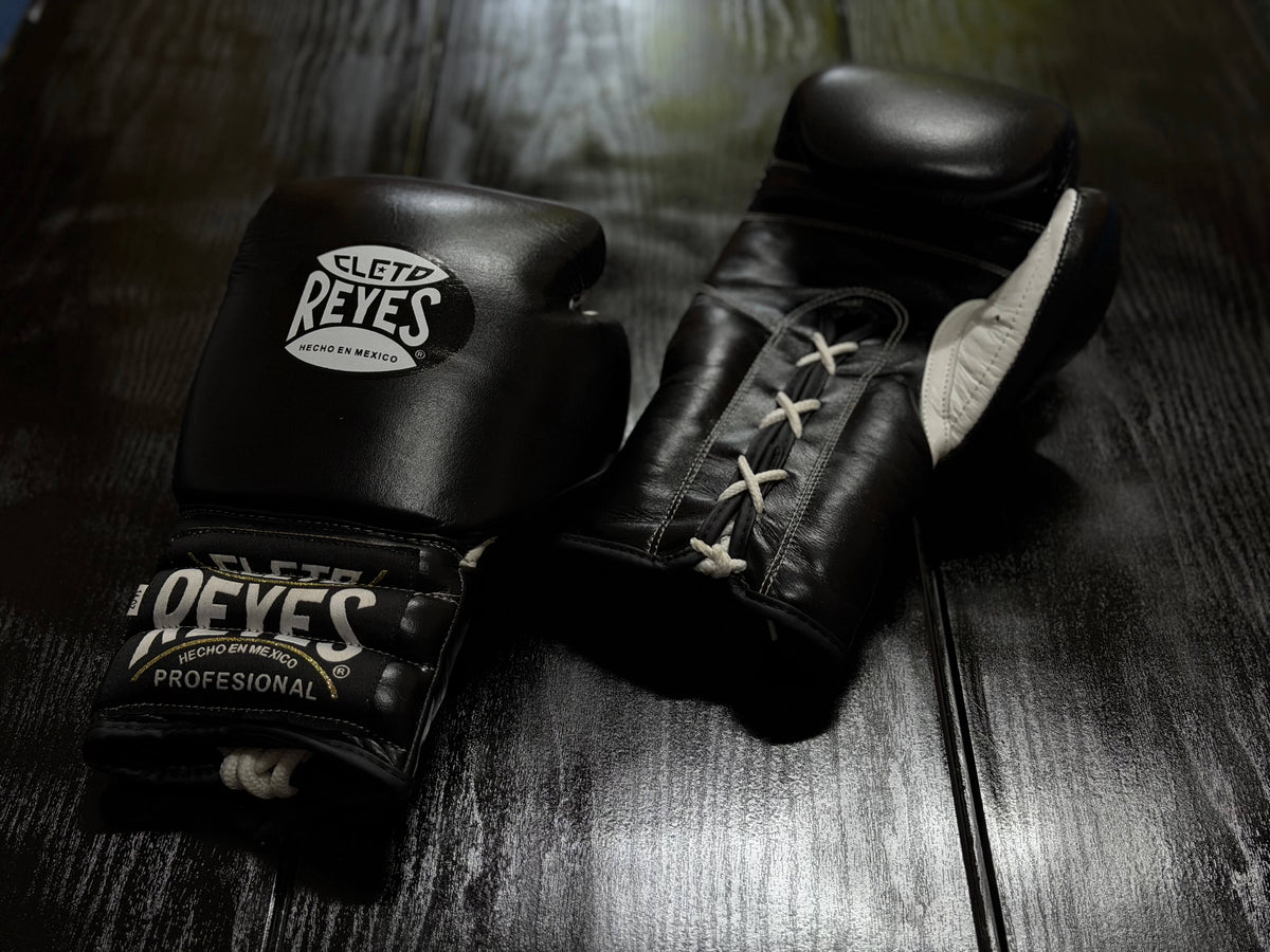 Cleto Reyes Boxing Gloves Black/White Padded Leather Gloves for Heavy Bag Work