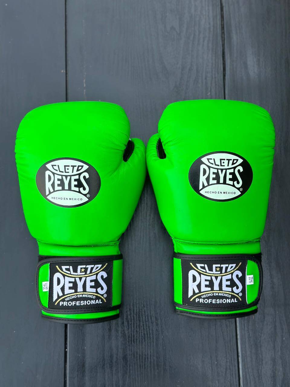 Cleto Reyes Green/Black Boxing Gloves Durable Sparring Gloves Back View