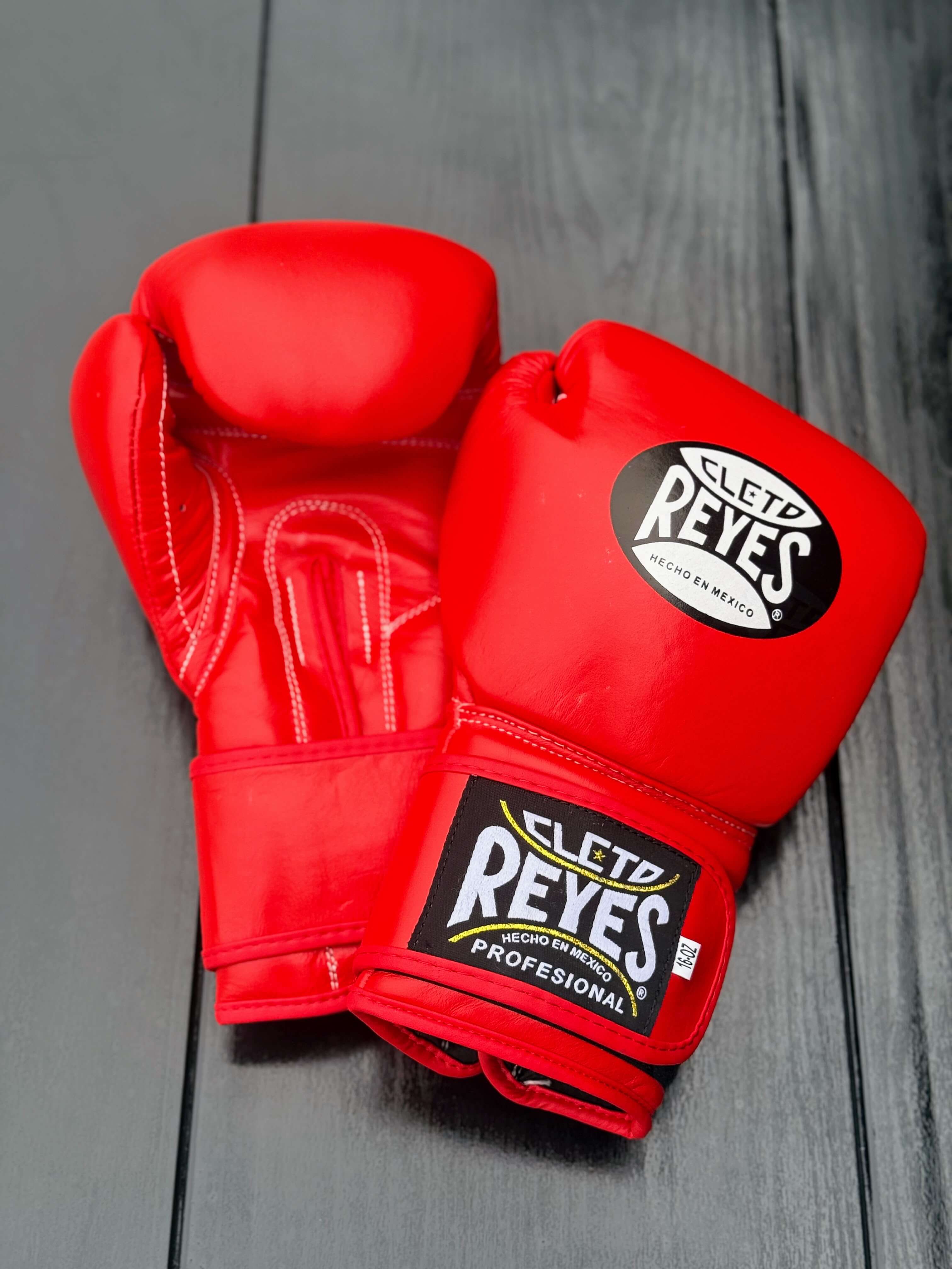 Cleto Reyes Red Boxing Gloves 14oz Genuine Leather Training Gloves View