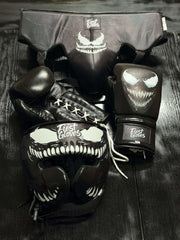 Fiest Winning Style Boxing Sets Black Venum Style Leather Gloves and Mitts for Training