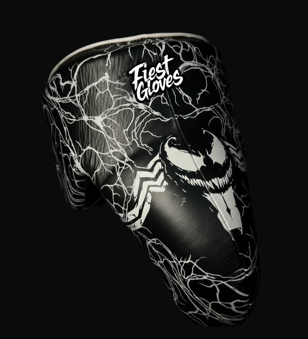 Fiest Boxing Set | Grafitti Style Black/White