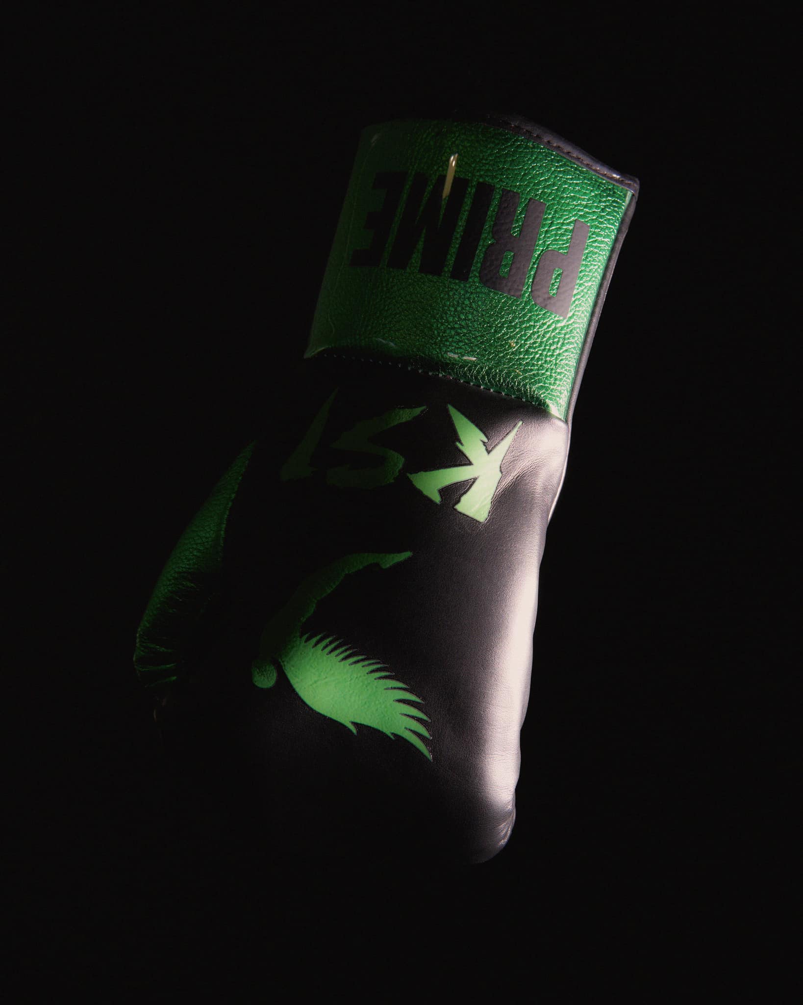 Fly Boxing Gloves Black/Green on Hands Training Action Shot