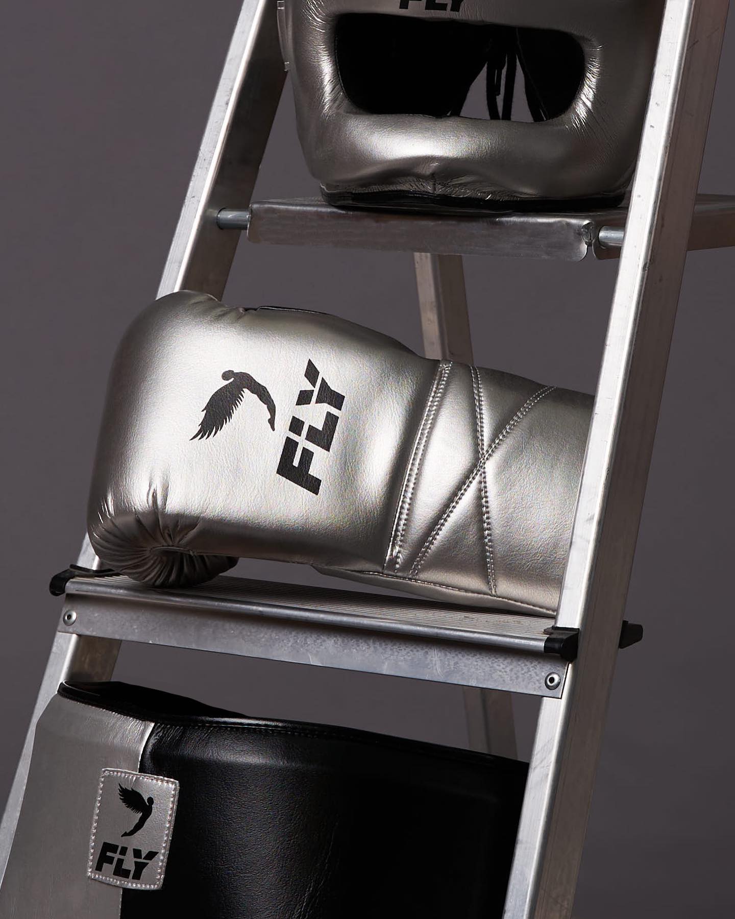 Fly Leather Boxing Set Silver/Black Gym Training Kit Gloves View