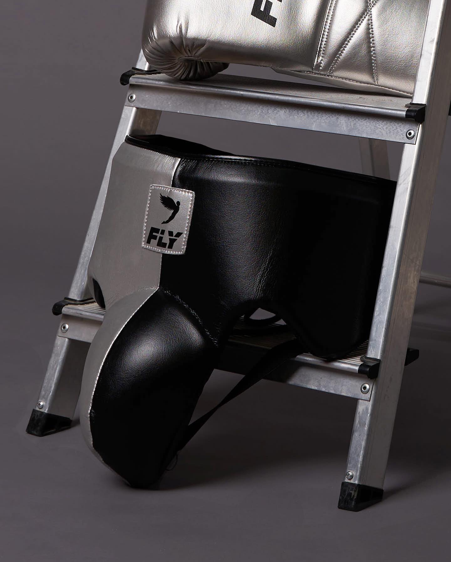 Fly Leather Boxing Set Silver/Black Gym Training Kit Groinguard View