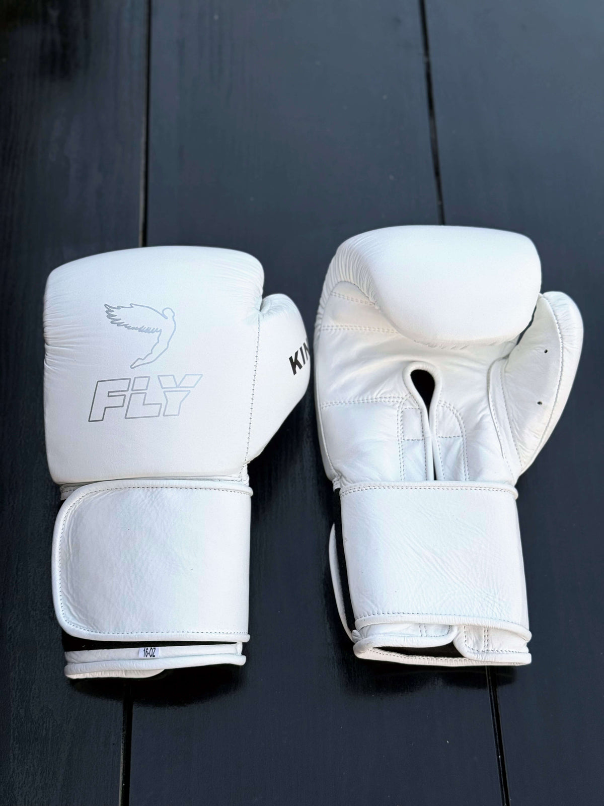 Fly Boxing Set White Training Set with Gloves Front View