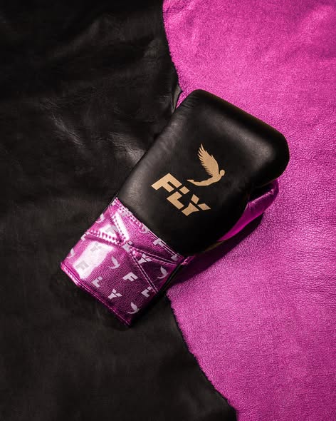Fly Boxing Gloves Lace-Up | Black/Purple
