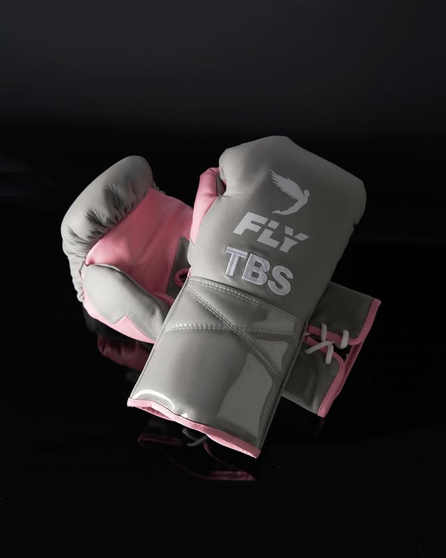 Fly Boxing Gloves Lace-Up | Grey/Pink
