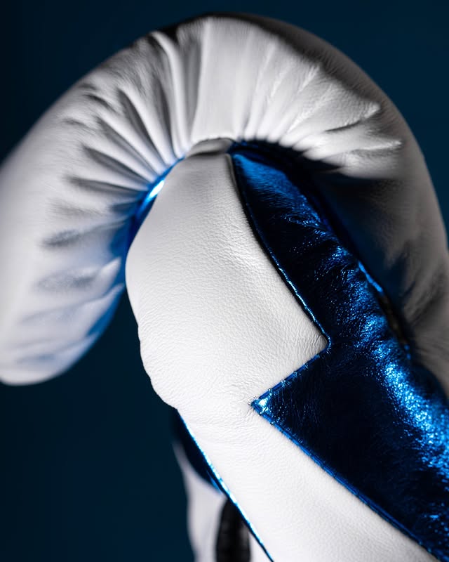 Fly Boxing Gloves Lace-Up | White/Blue