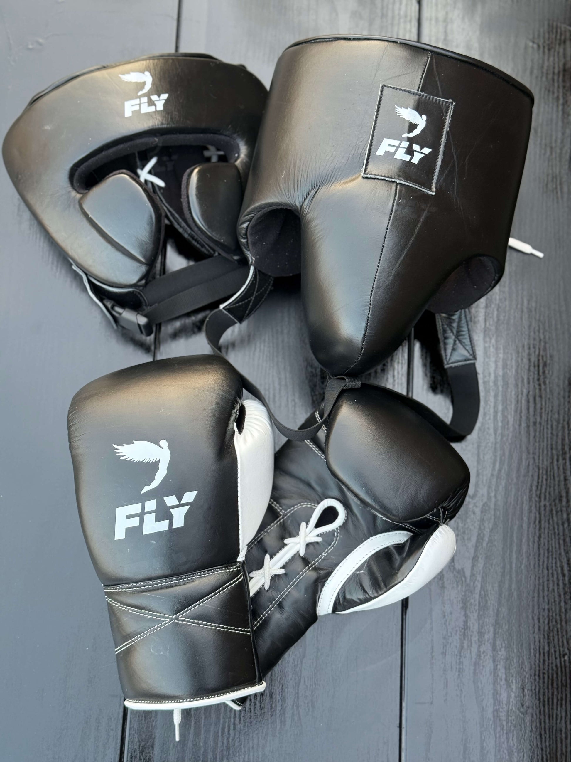 Fly Boxing Set | Black/White | Cheek Protector Headgear