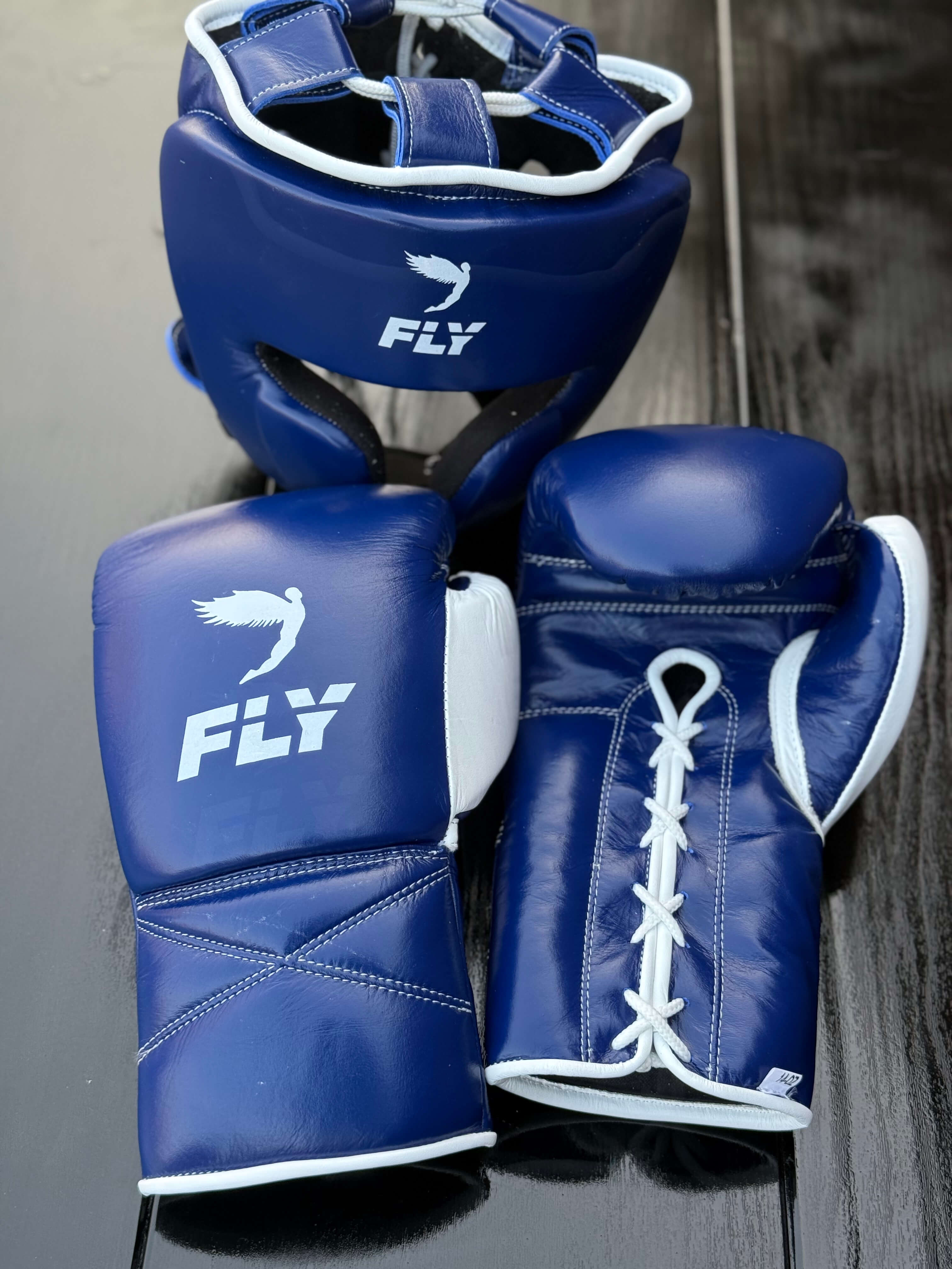 Fly Boxing Set | Navy-Blue/White