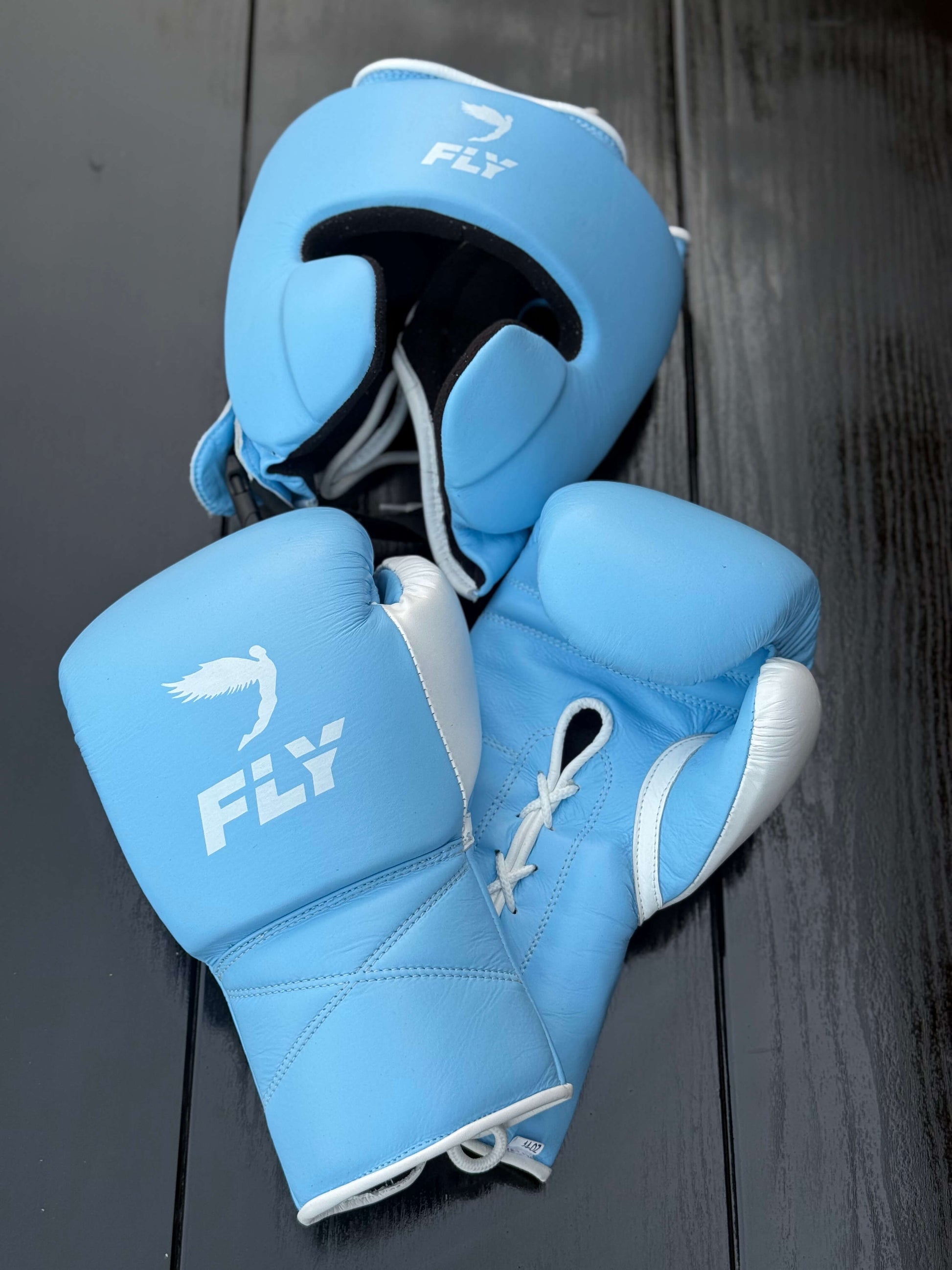 Fly Boxing Set | Sky-Blue/White