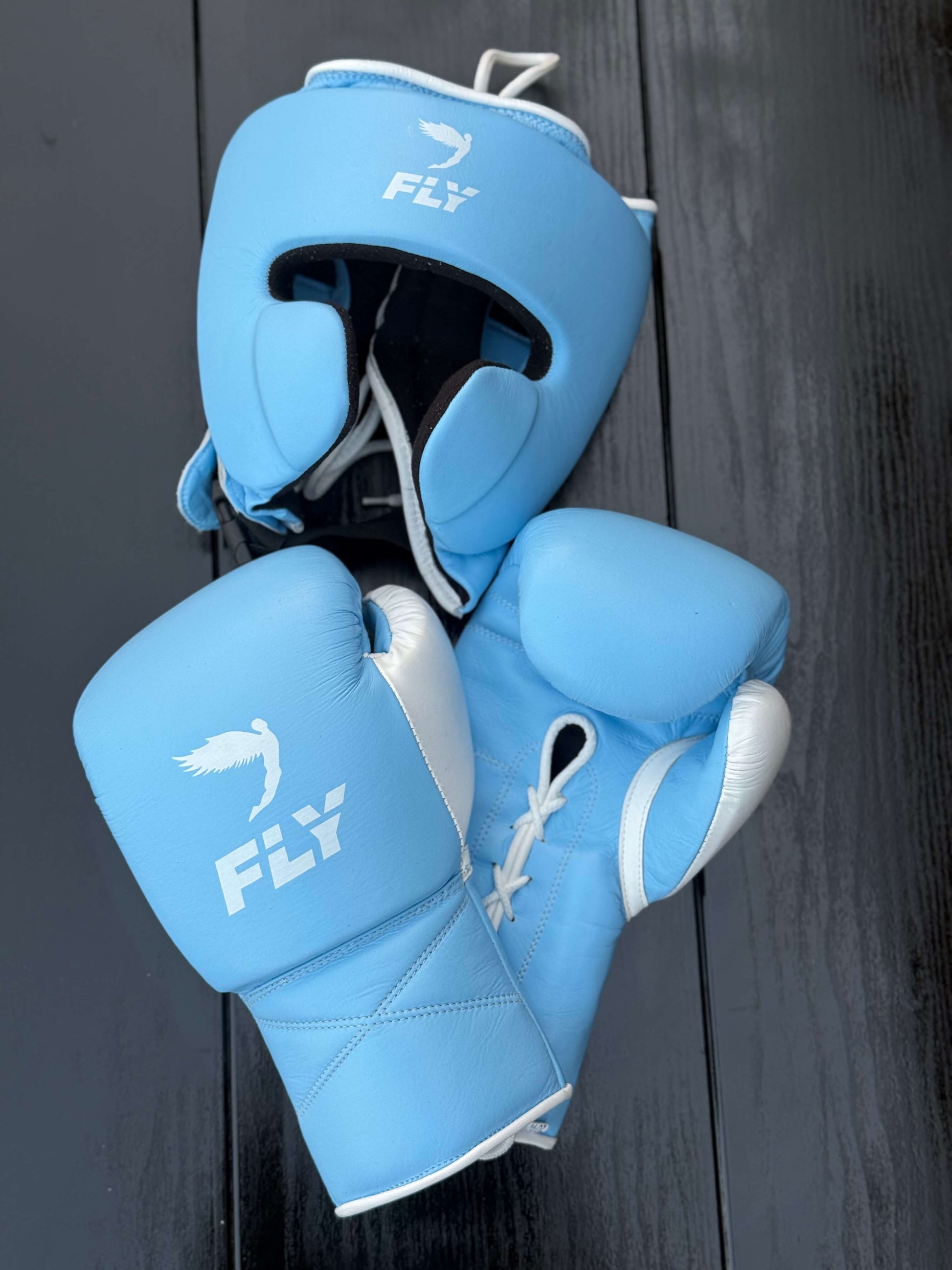 Fly Boxing Set | Sky-Blue/White