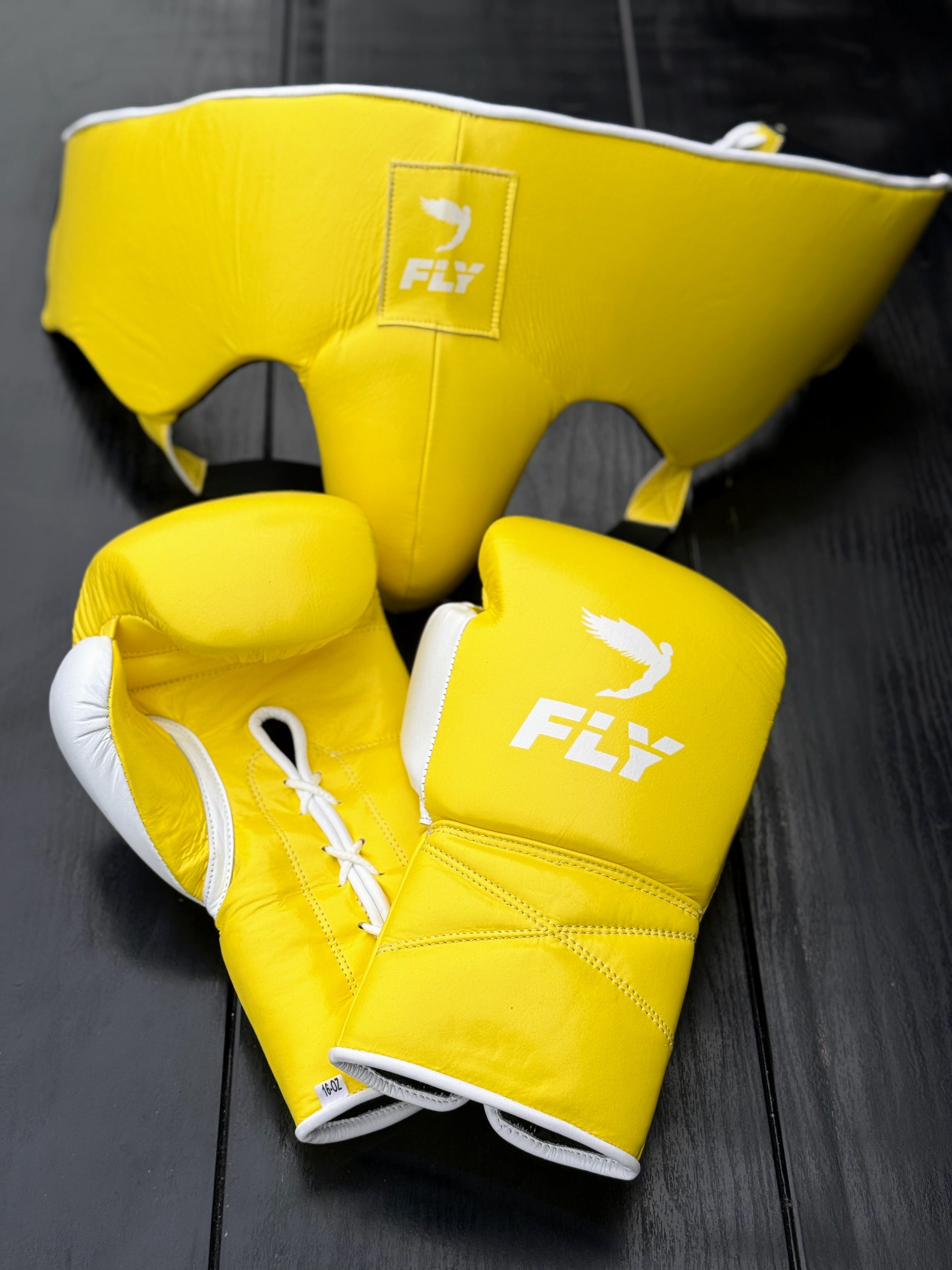 Fly Boxing Set | Yellow/White