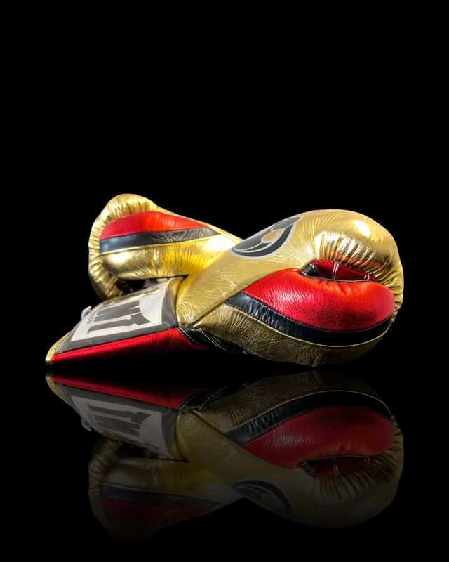 Grant Gold/Red/Black Lace-Up Boxing Gloves Classic Training Gloves Thumb View
