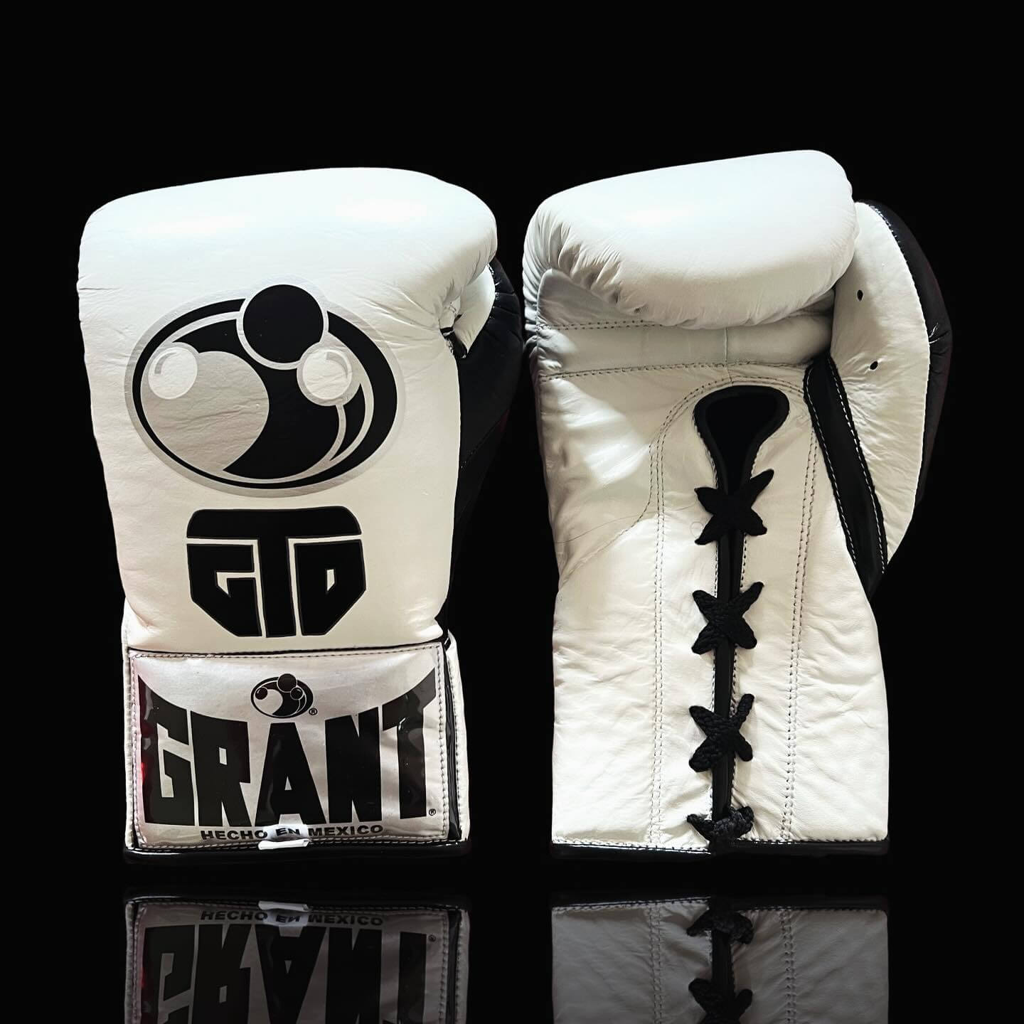 Grant White/Black Leather Boxing Gloves Classic Design Pair
