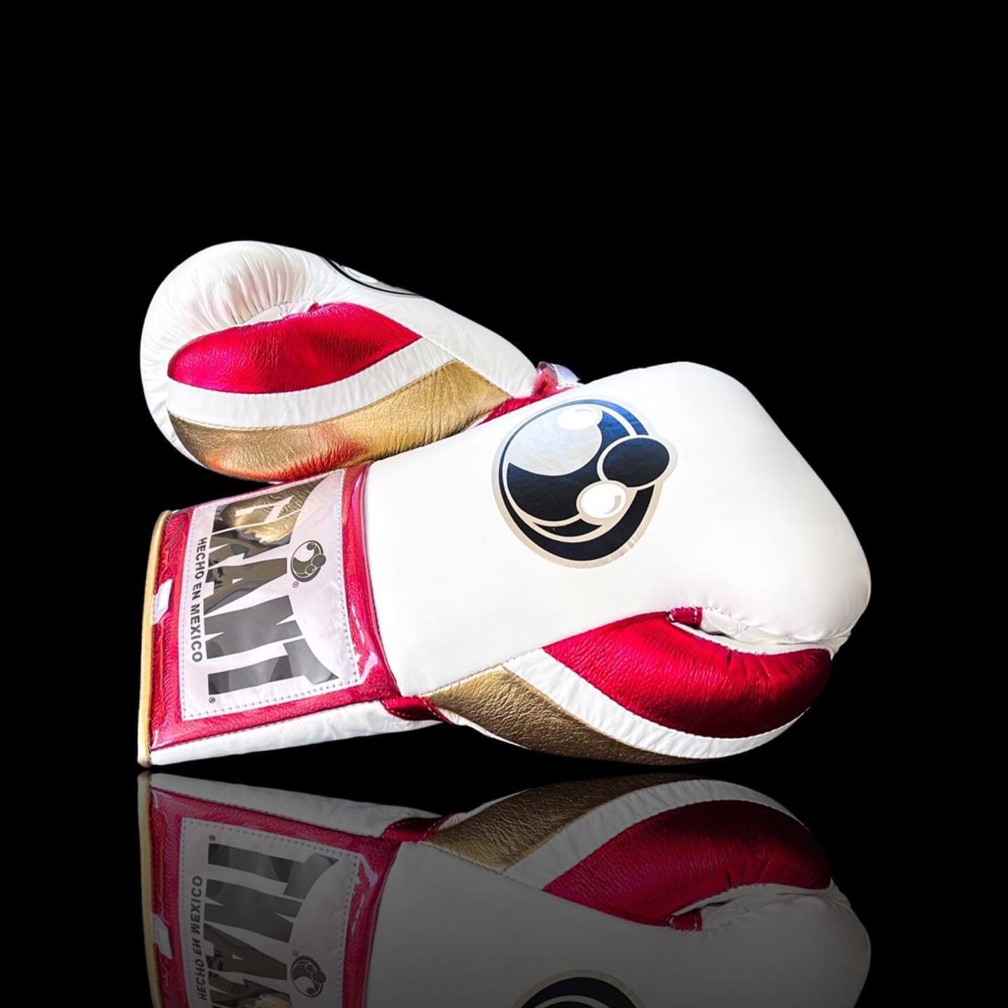 Grant White/Gold/Red Boxing Gloves Women Fitness Training Gloves Thumb View