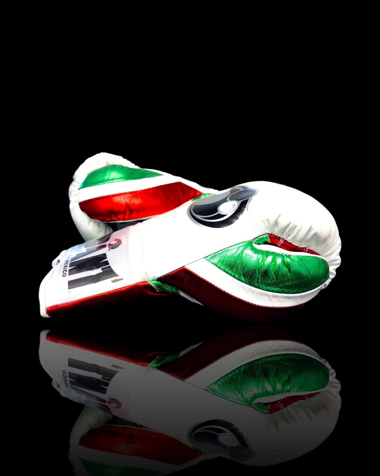 Grant White/Green/Red 14oz Boxing Gloves Custom Sparring Gloves Thumb View