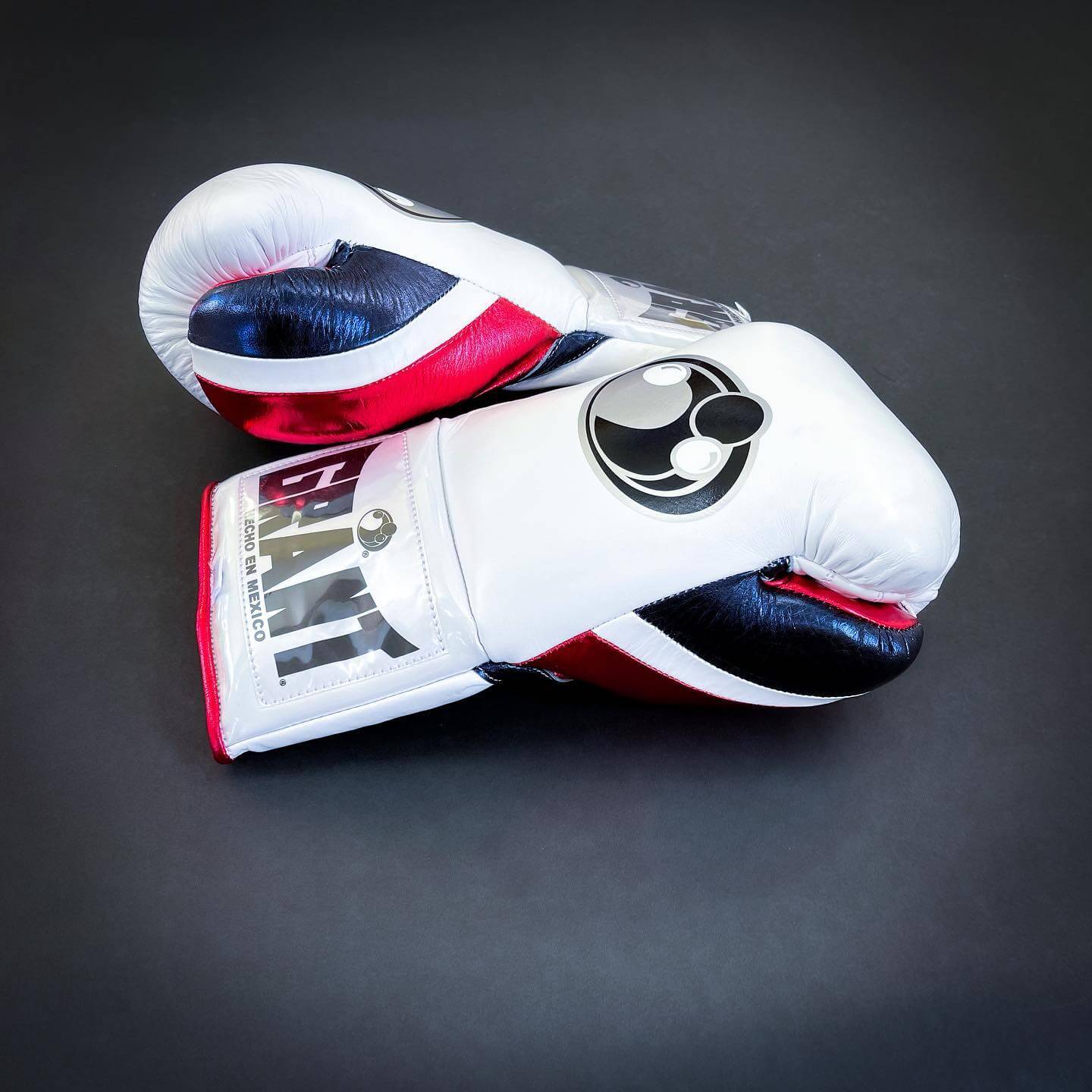 Grant Boxing Gloves White/Red/Blue 14oz Leather Training Gloves Thumb View