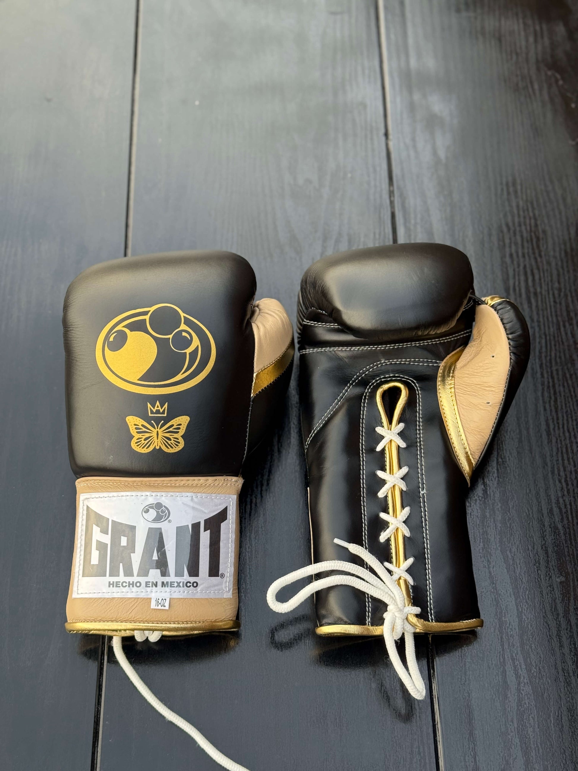 Grant Boxing Sets Black/Beige/Gold Leather Gloves Front View