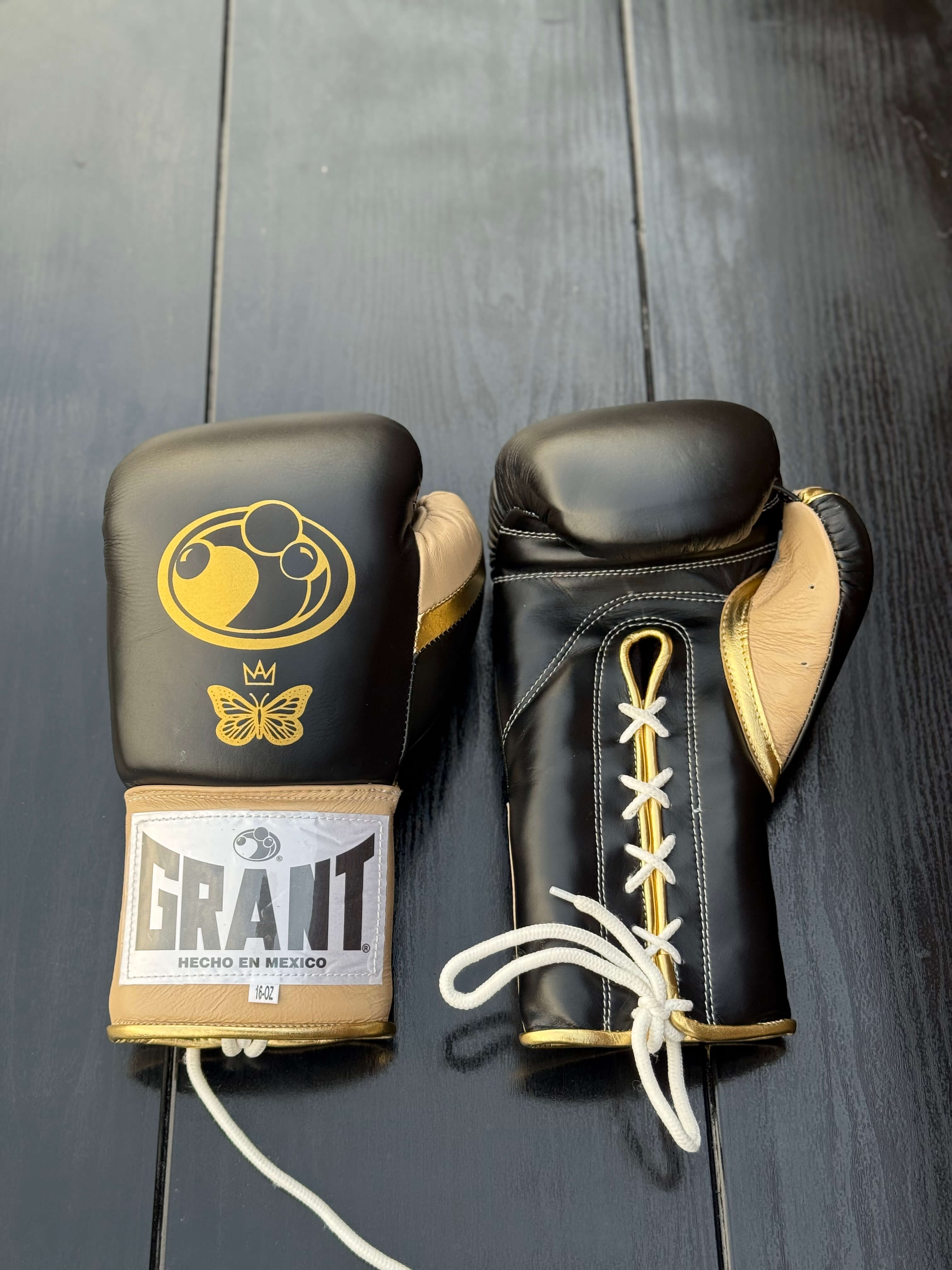 Grant Boxing Sets Black/Beige/Gold Leather Gloves Front View