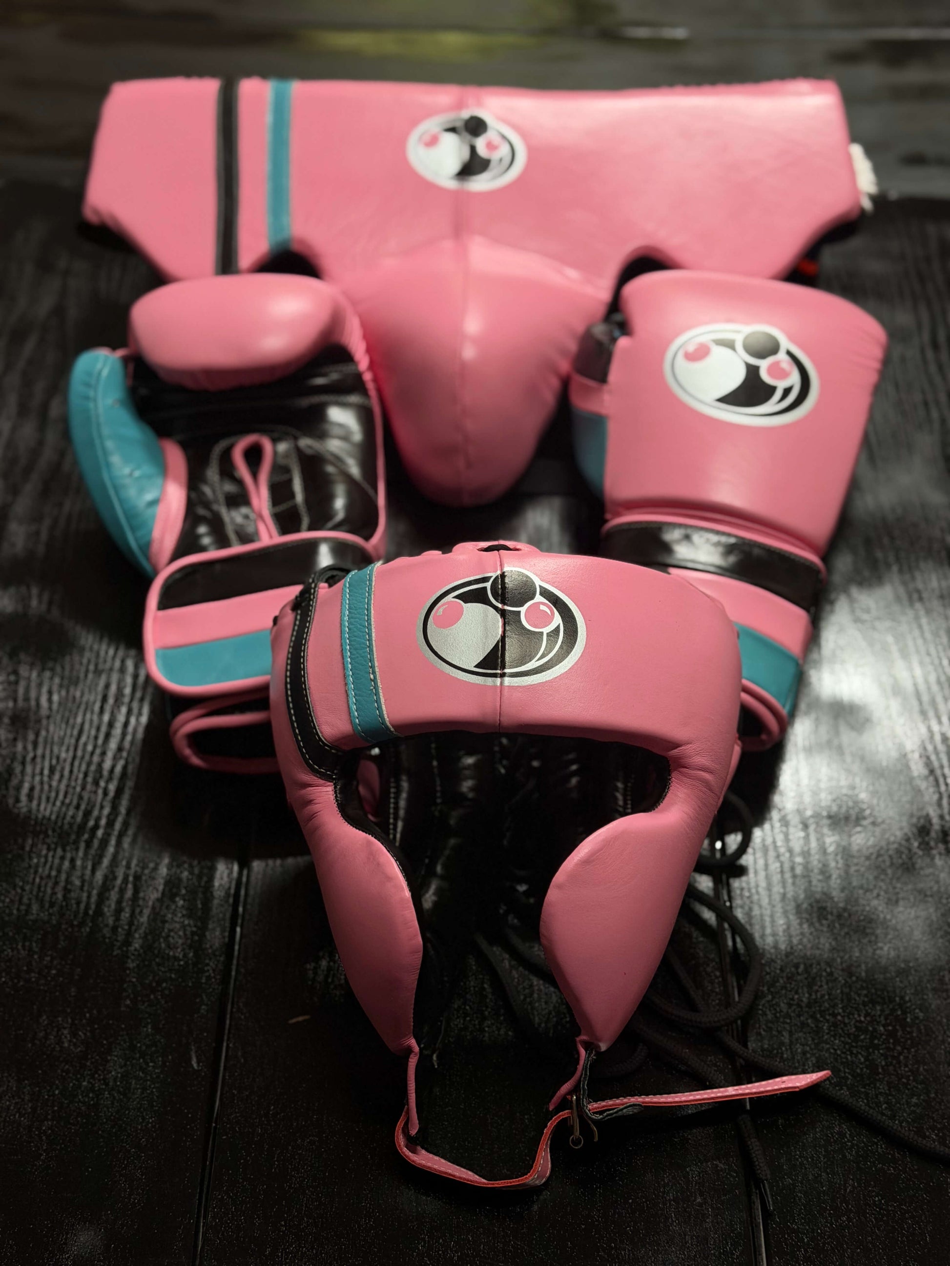 Grant Boxing Sets Pink/Black/Blue Leather Gloves and Mitts for Training