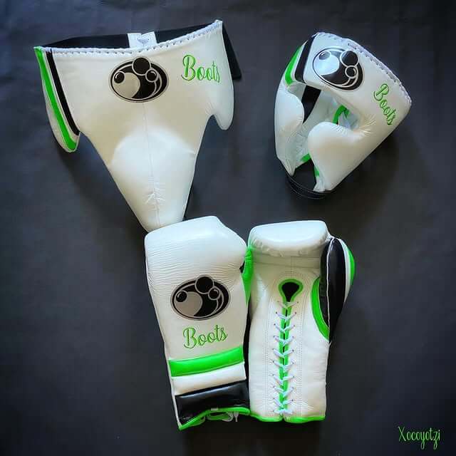 Grant White/Green/Black Boxing Set Fitness Training Gloves Headguard