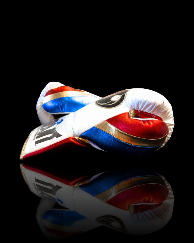 Grant white/Blue/Red/Gold thumb view Boxing Gloves 16oz Leather Training