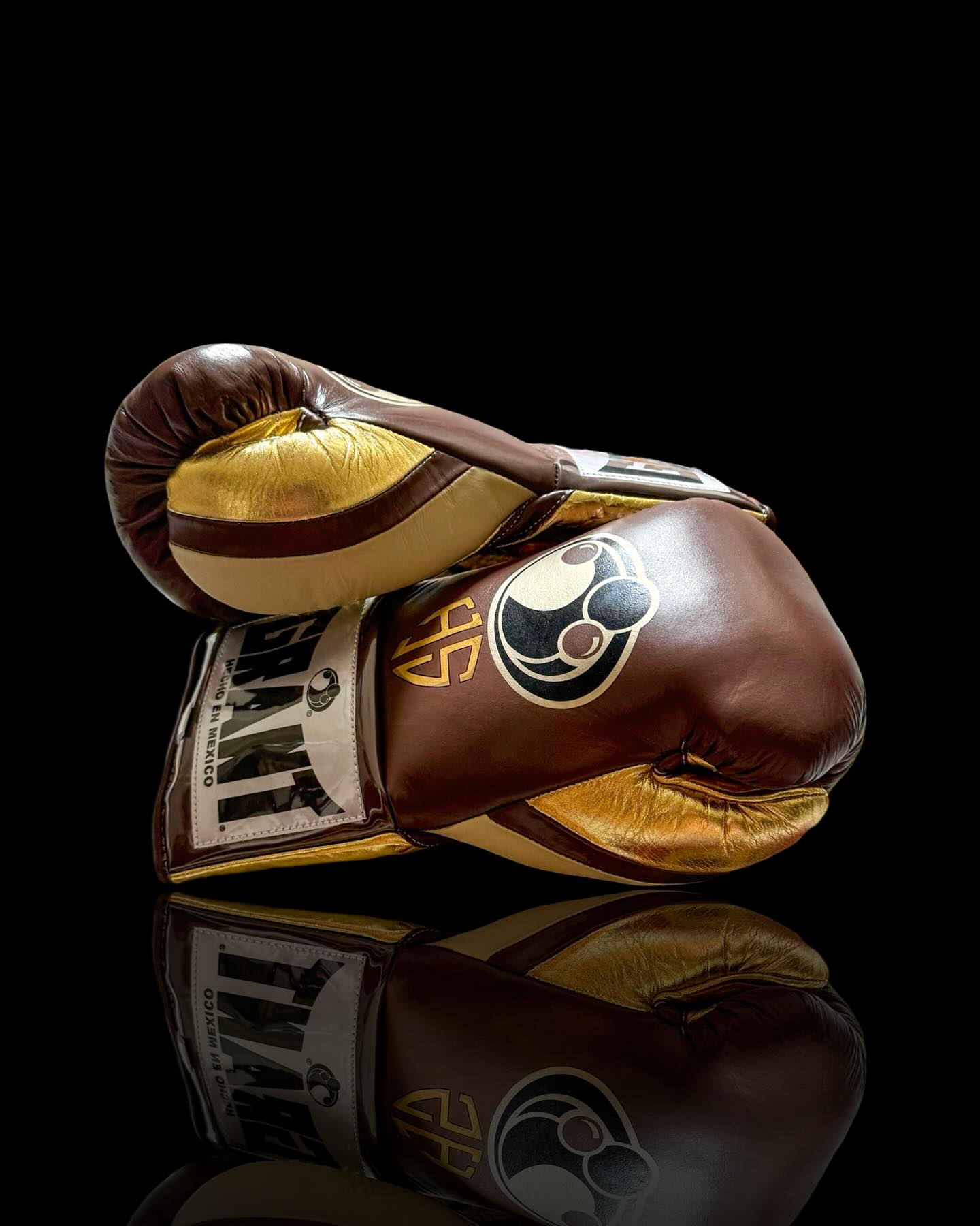 Grant Brown/Gold Boxing Gloves Sparring Training Gloves Thumb View