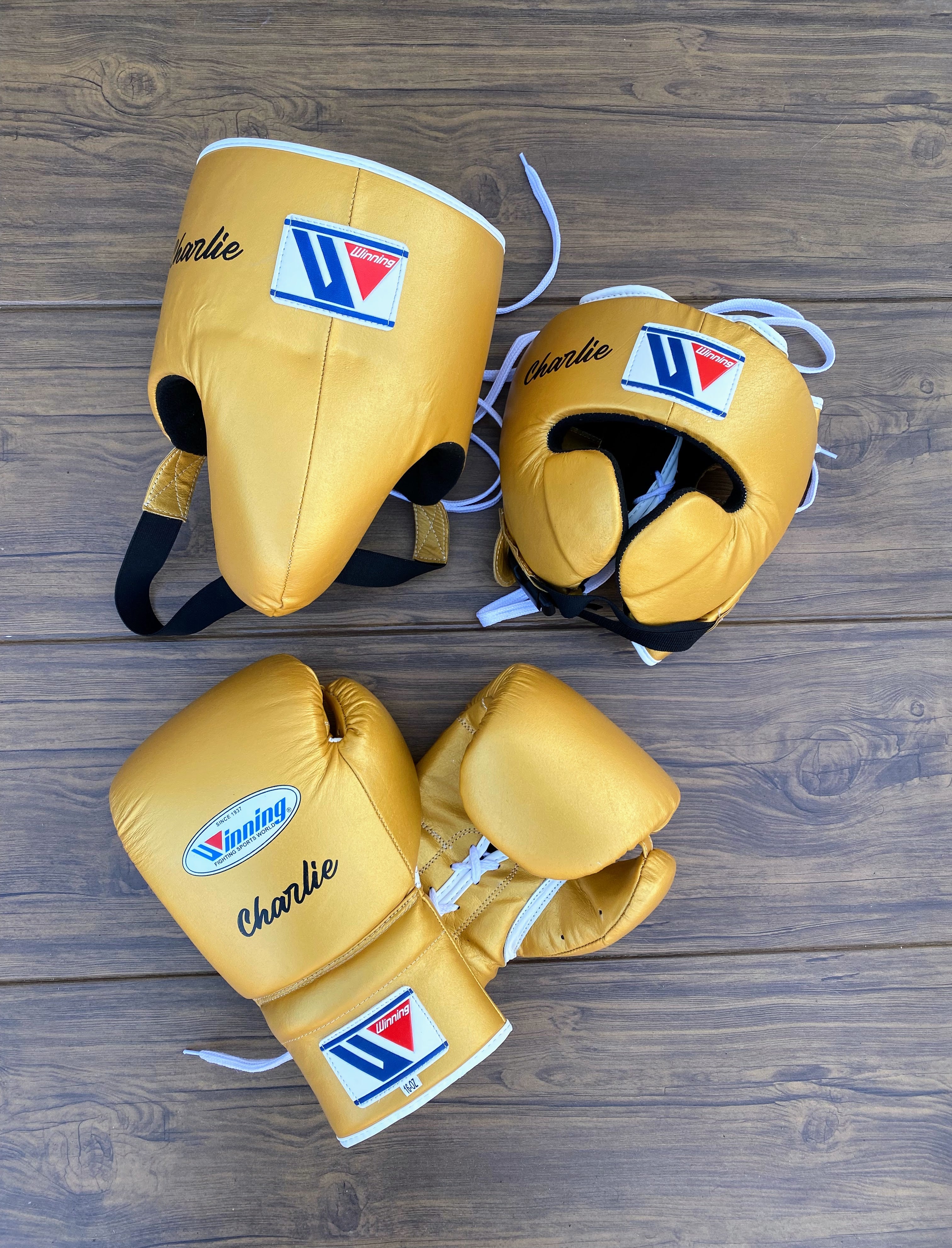 Budget Friendly Winning Custom Gloves Set Gold Complete Pack