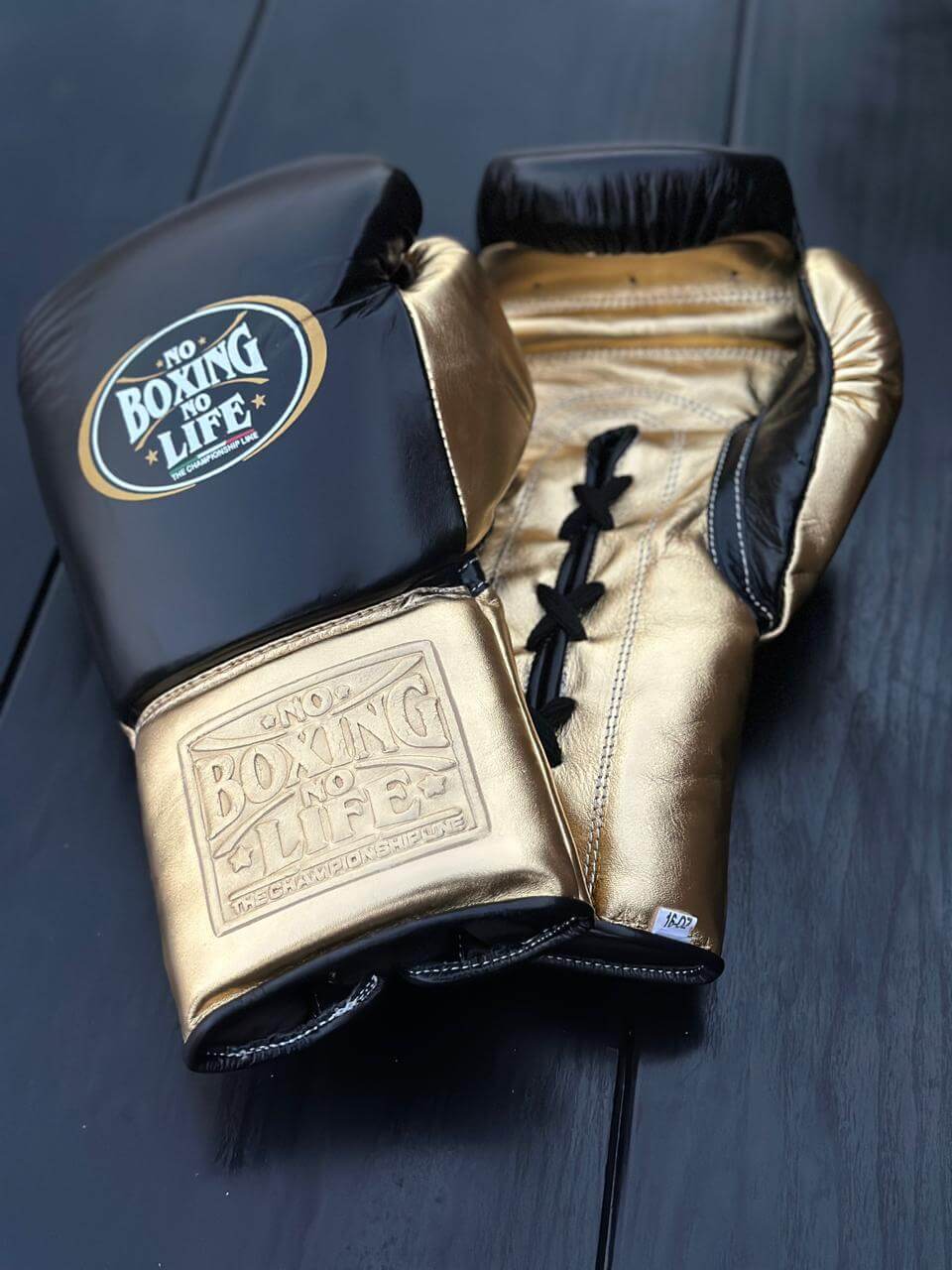 No Boxing No Life Gloves Black/Gold  Leather Gloves