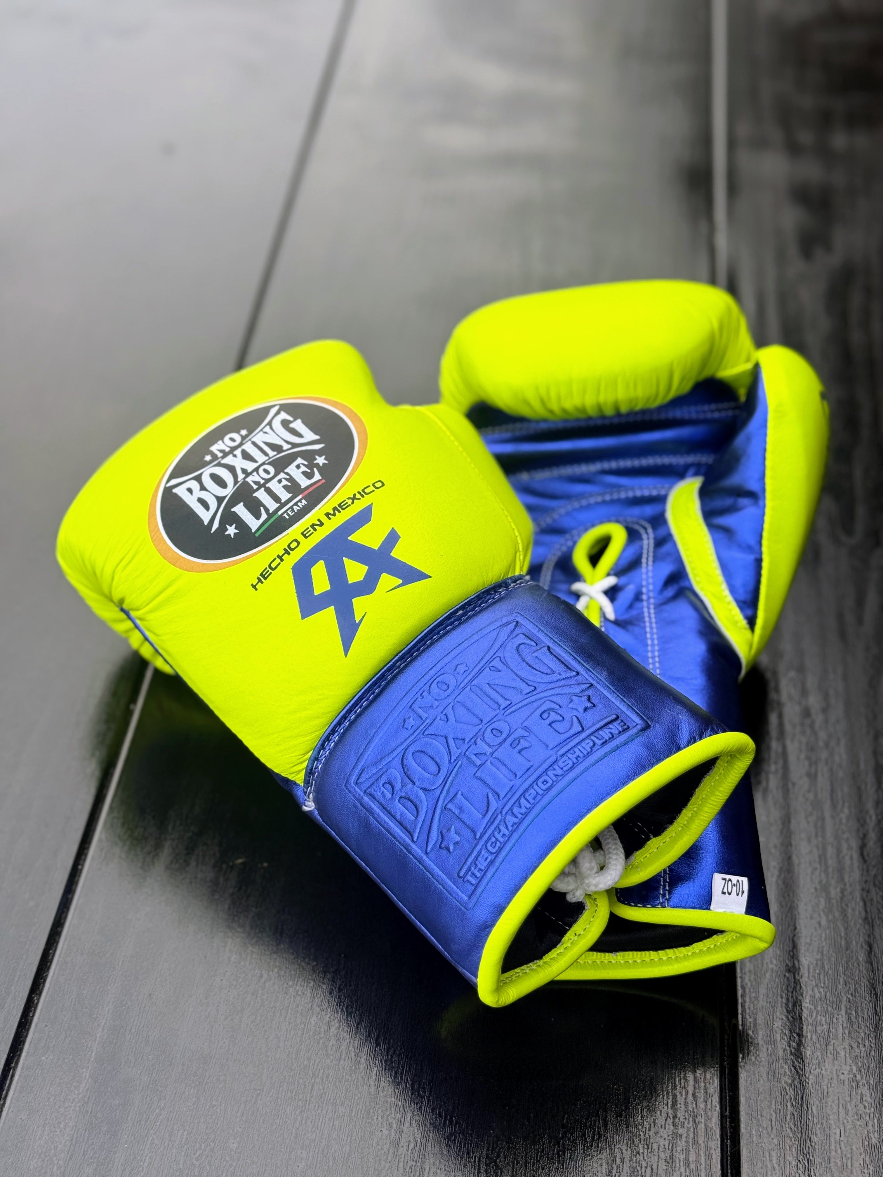 No Boxing No Life Gloves Parrot/Blue Padded Leather Gloves for Muay Thai