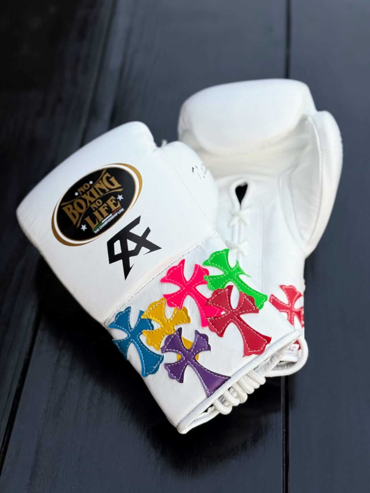No Boxing No Life Boxing Gloves White 14oz Leather Training Gloves Front View