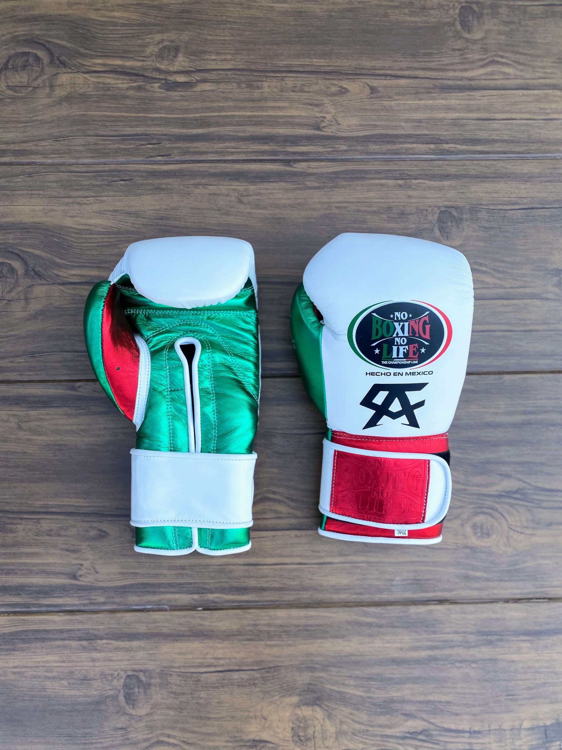 No Boxing No Life Gloves White/Green/Red Curved Leather Gloves Front View