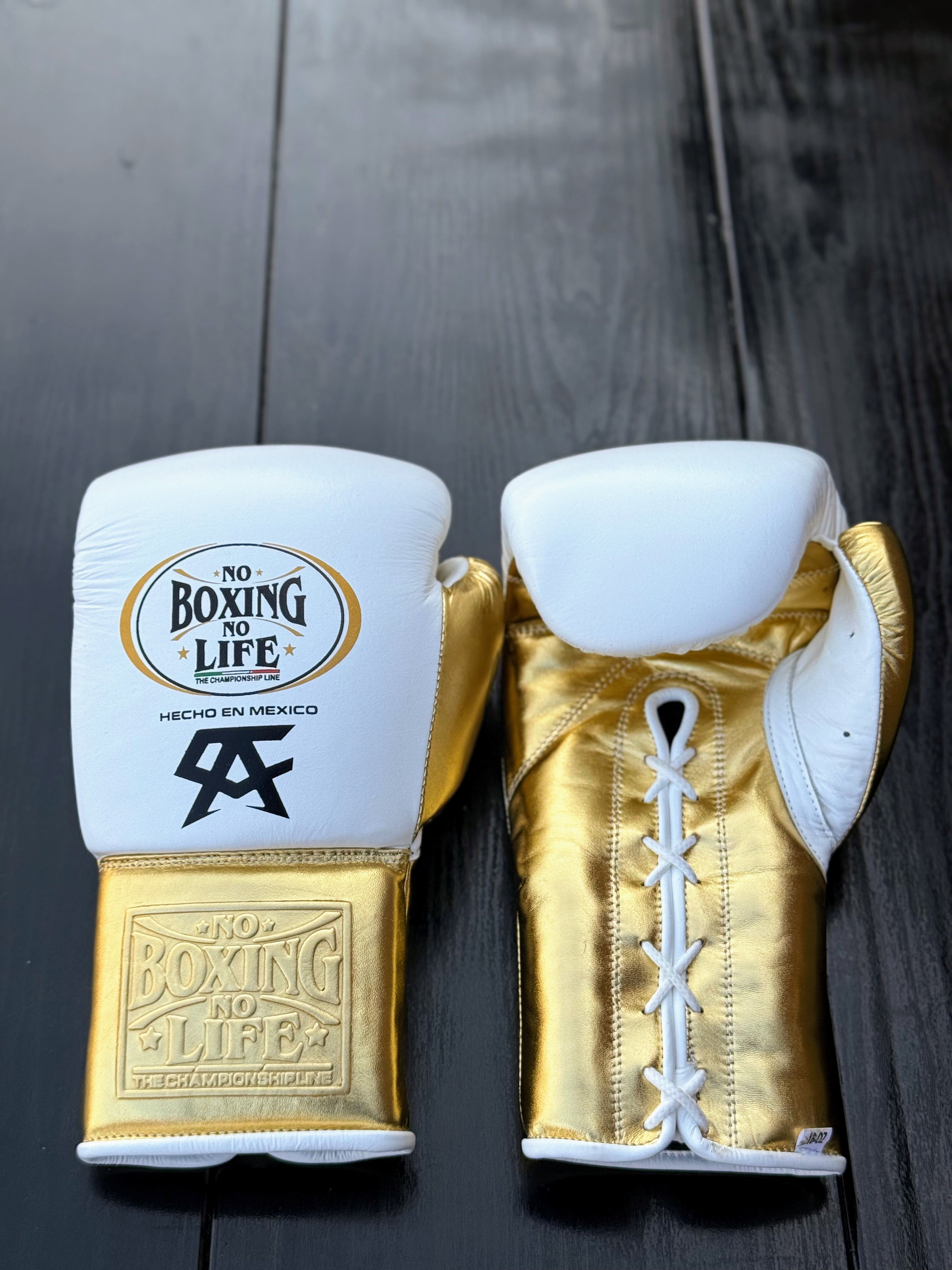No Boxing No Life Gloves White/Gold Leather Training Gloves Front-View